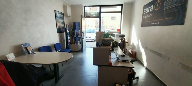 Locale commerciale in vendita a Roma