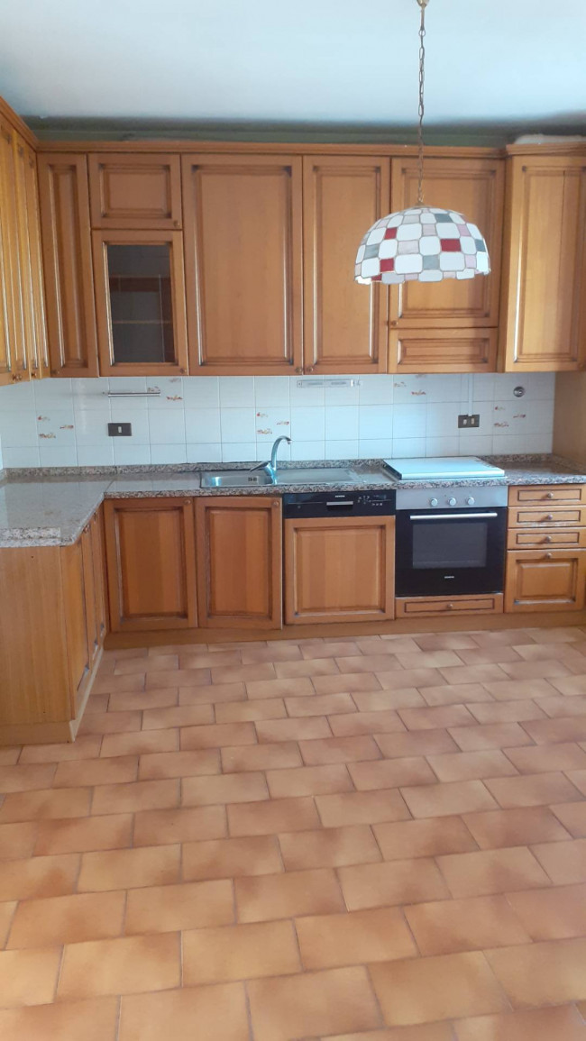 Appartamento in vendita a Lacchiarella