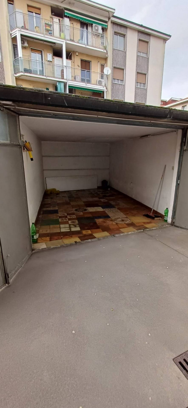 Box o garage in vendita a Milano