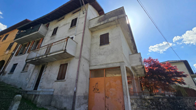 Casa singola in vendita a Grantola
