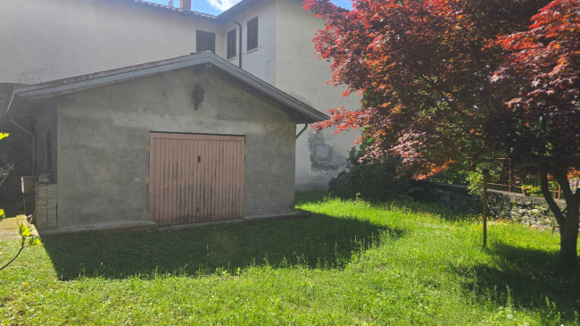 Casa singola in vendita a Grantola