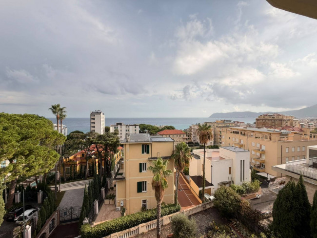Appartamento in vendita a Alassio