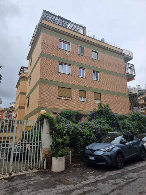 Appartamento in vendita a Roma