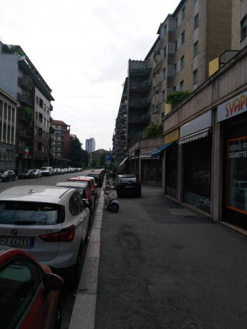 Locale commerciale in vendita a Milano