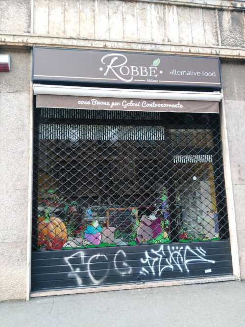 Locale commerciale in vendita a Milano