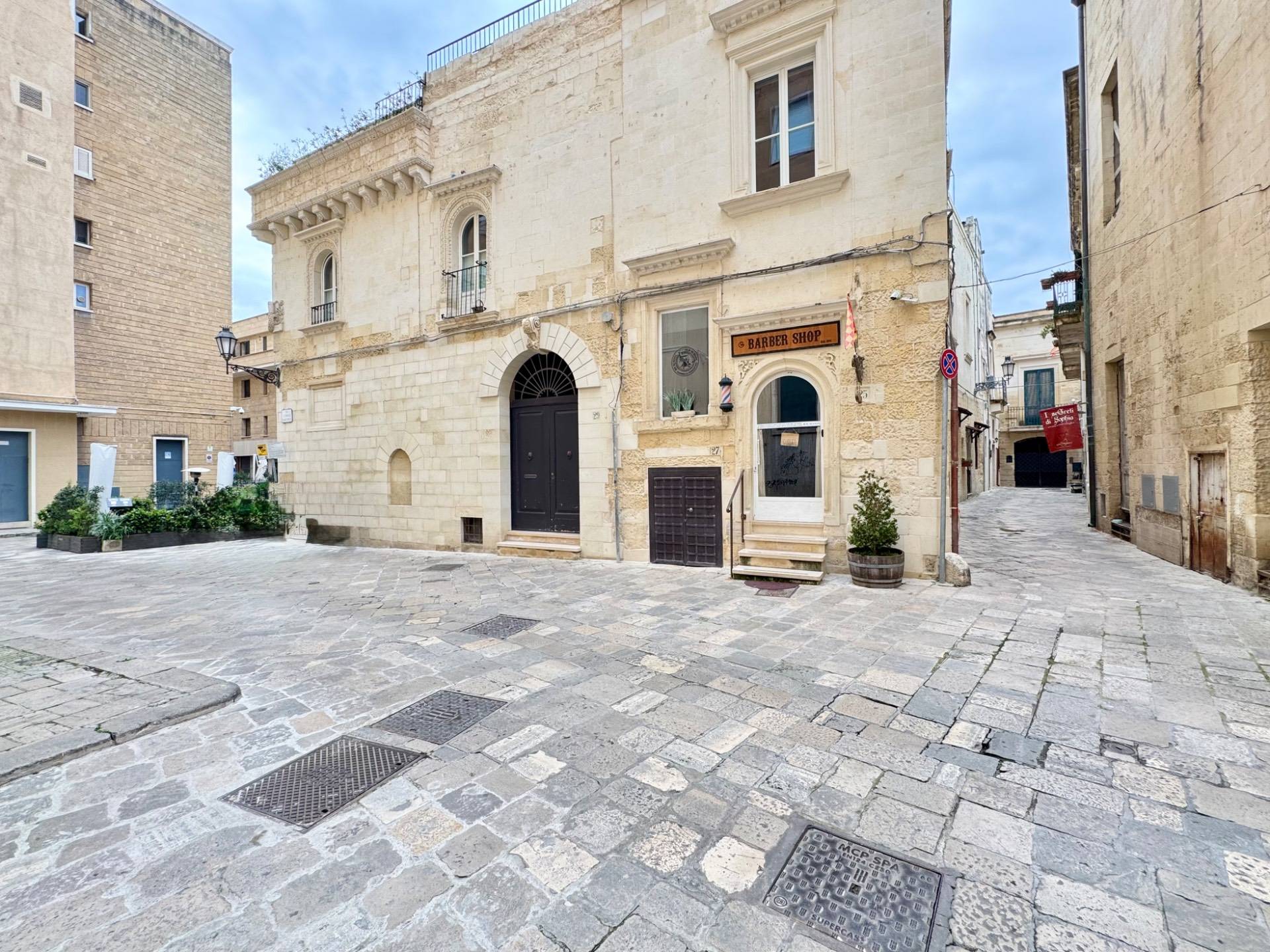 Fondo commerciale in vendita a Lecce (LE)