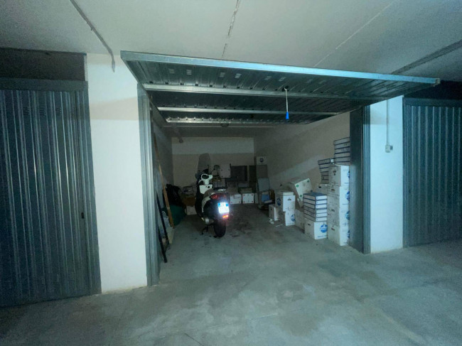 Garage/Box/Posto auto in vendita a Pagliare, Spinetoli (AP)