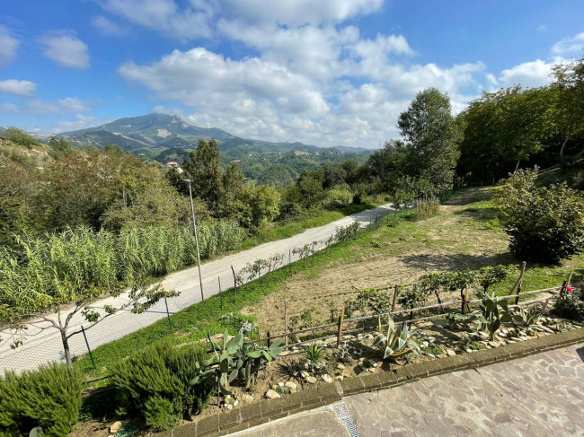 Casa semi-indipendente in vendita a Castellano, Venarotta (AP)