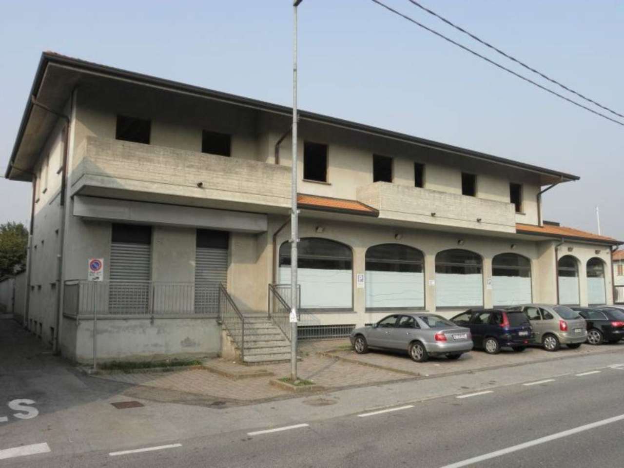 Stabile intero - Palazzo VIMERCATE vendita  San Maurizio  Puntocasa Vimercate