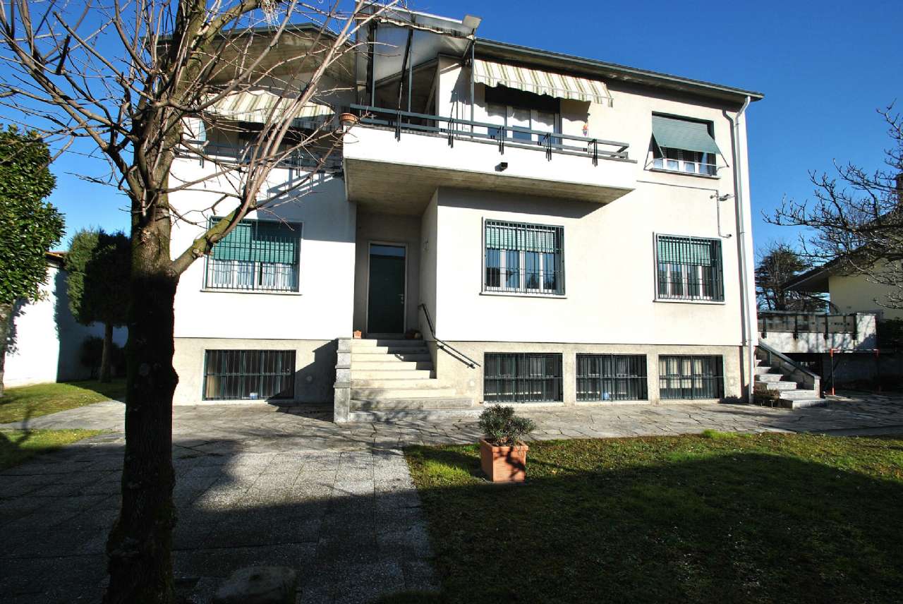 Villa VIMERCATE vendita  Centro  Puntocasa Vimercate