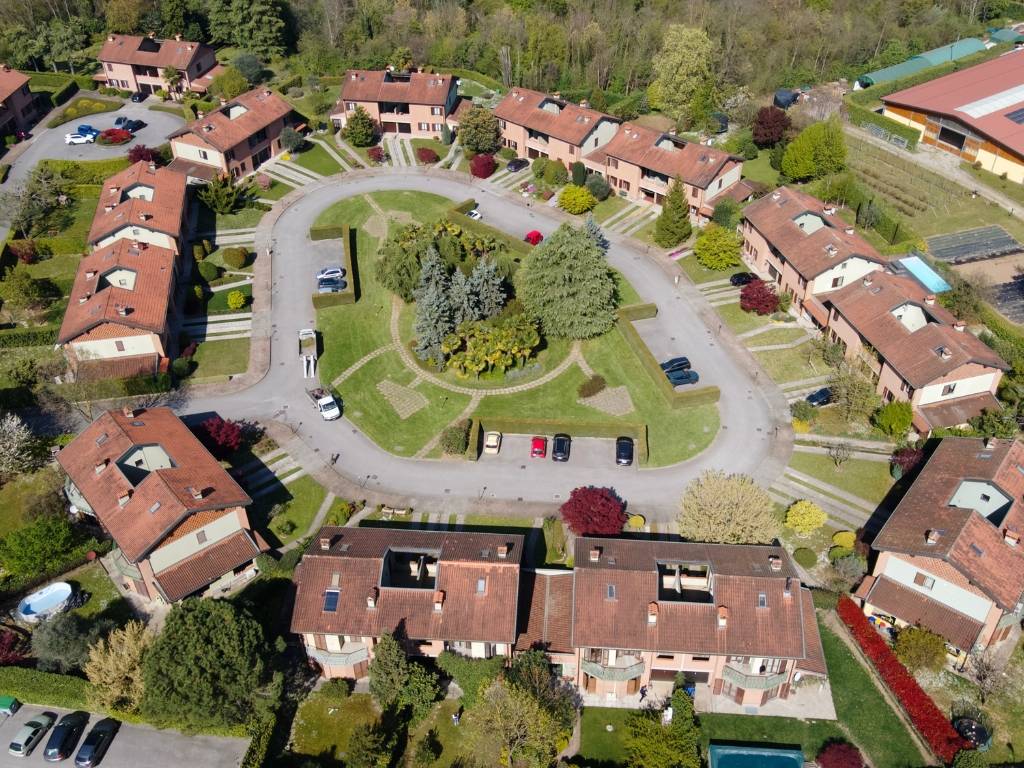 Villa in vendita a Imbersago (LC)