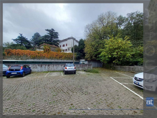 Garage/Box/Posto auto in vendita a Trieste (TS)