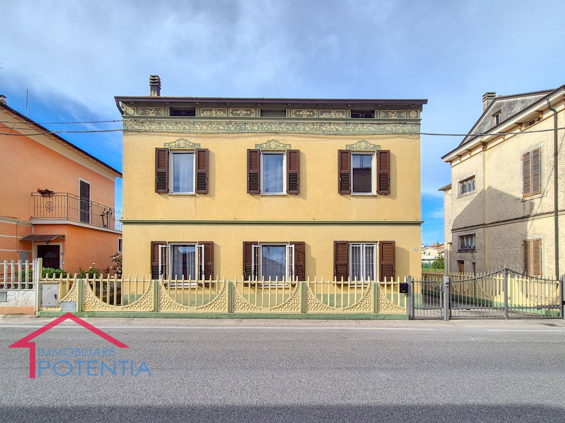 Casa singola a Potenza Picena