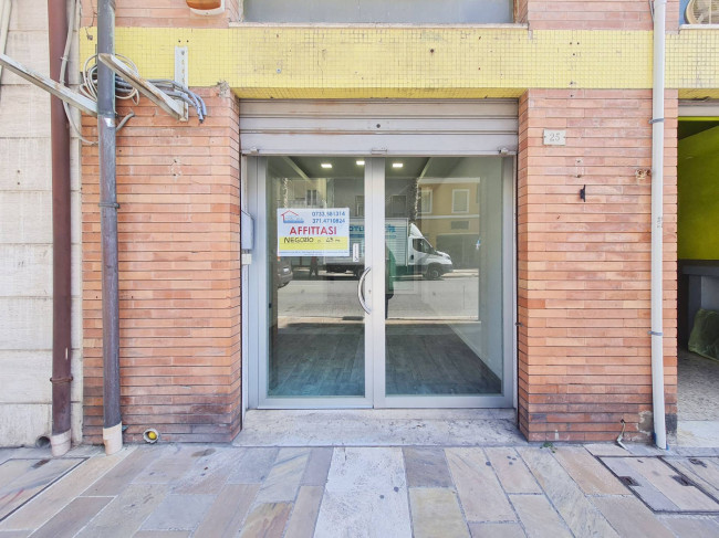 Negozio a Potenza Picena
