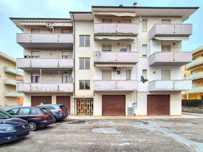 Magazzino a Potenza Picena