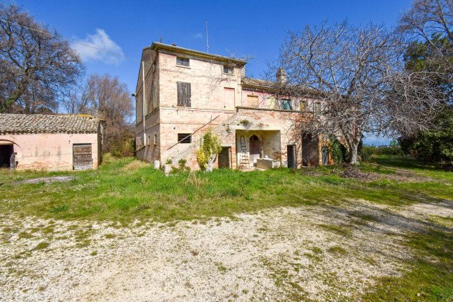 Rustico/Casale a Potenza Picena