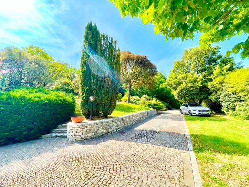 Villa in vendita a Monte San Giovanni in Sabina