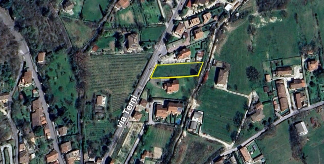 Land for sale in Contigliano