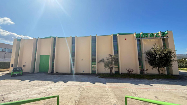 Capannone in vendita a Rieti