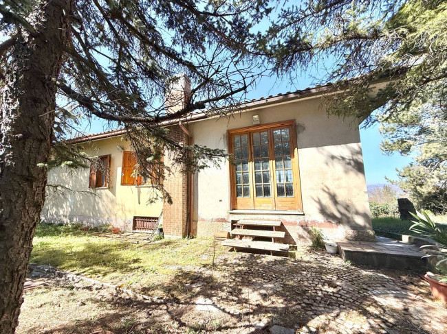 Villa for sale in Cantalice