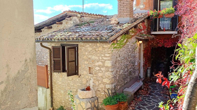 Casa Semindipendente in vendita a Cantalice