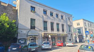 Locale commerciale in vendita a Rieti