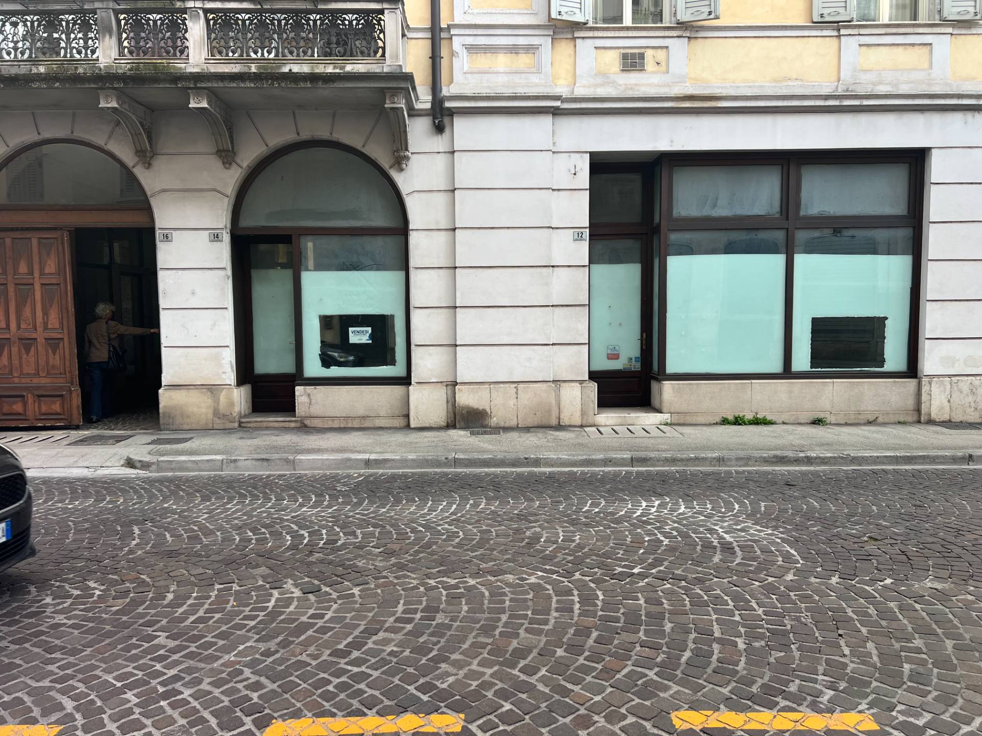 3 vetrine in vendita a Gorizia