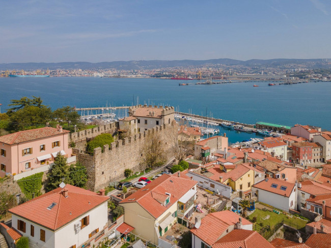 Schloss zu verkauf in Muggia