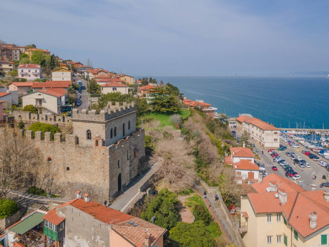 Castle for sale in Muggia