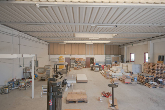 Showroom for sale in Monfalcone