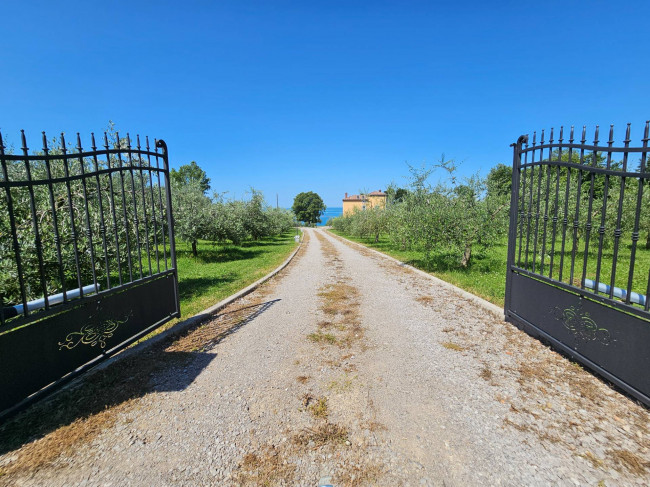 Villa for sale in Muggia