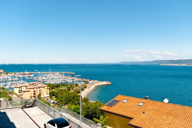 Penthouse/Mansarde zu verkauf in Muggia