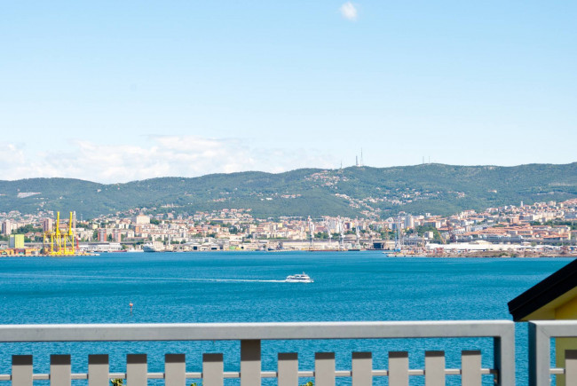 Penthouse/Mansarde zu verkauf in Muggia