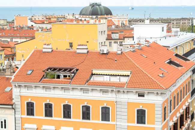 Penthouse/Mansarde zu verkauf in Trieste