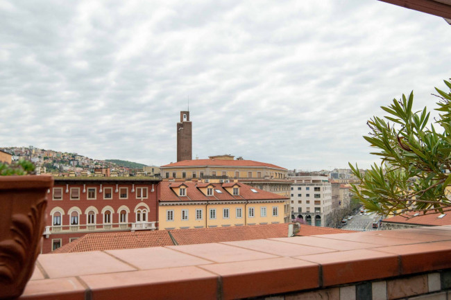 Penthouse/Mansarde zu verkauf in Trieste