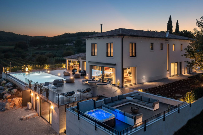 Villa zu verkauf in Motovun