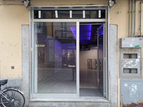 NEGOZIO C/1 a Pavia