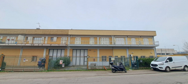 Magazzino - C/2 a Binasco