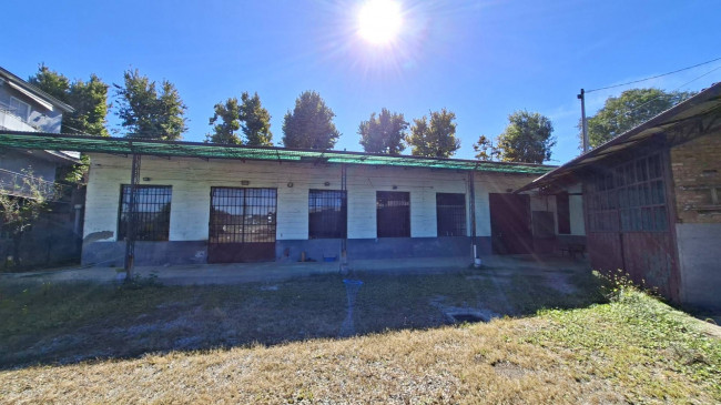 Capannone artigianale D/7 a Cava Manara