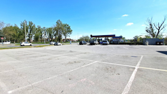 NEGOZIO - D/8 a Pavia