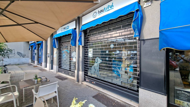NEGOZIO C/1 a Pavia