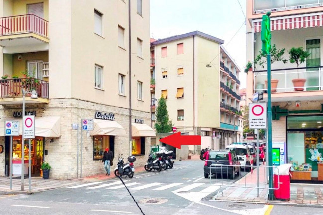 Garage/Box/Posto auto in vendita a Albisola Capo, Albisola Superiore (SV)