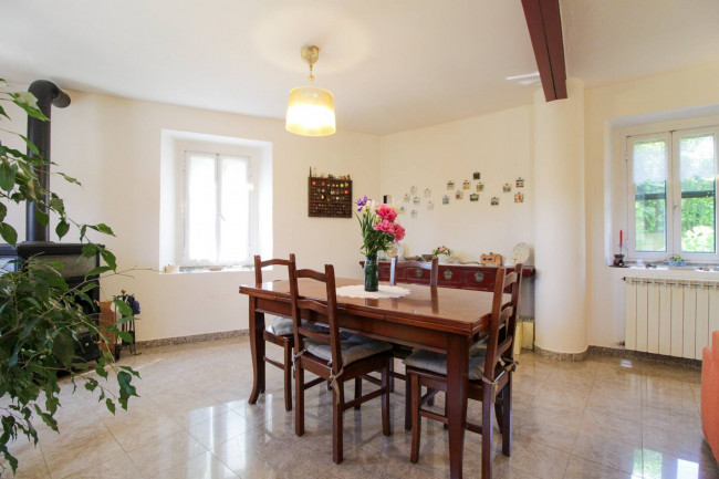 Casa singola in vendita a Momperone