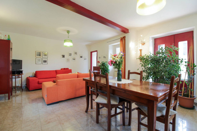 Casa singola in vendita a Momperone