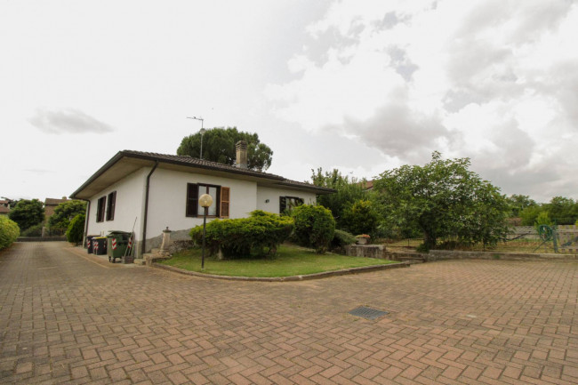 Villa in vendita a Tortona