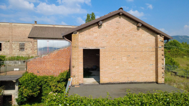Casa singola in vendita a Momperone