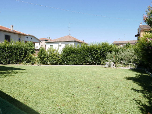 Villetta bifamiliare in vendita a Tortona