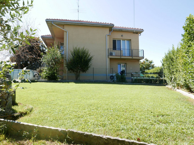 Villetta bifamiliare in vendita a Tortona