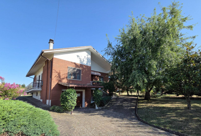 Villa in vendita a Carbonara Scrivia