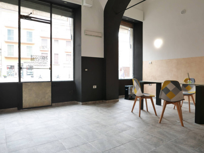 Locale commerciale in affitto a Tortona